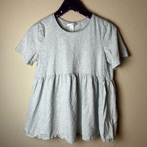 H&M Mama Maternity Gray Short Sleeve Peplum Top Sz Medium